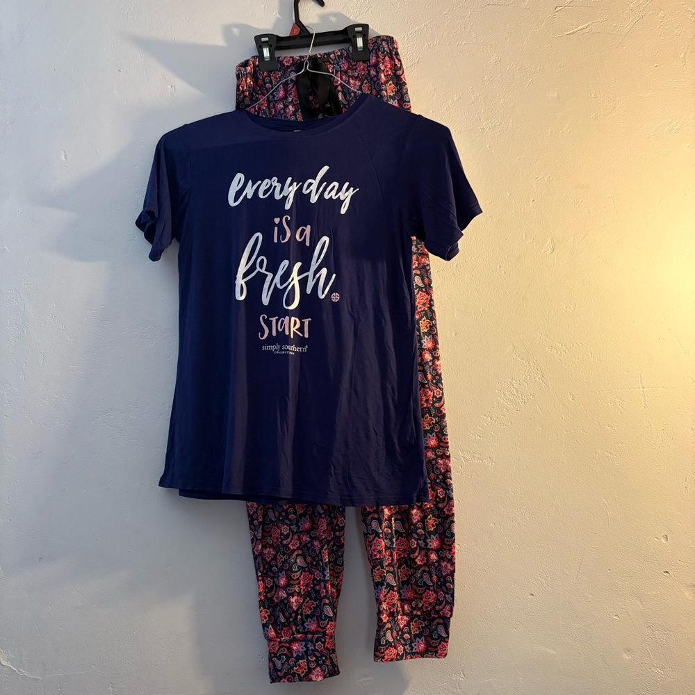 ✨ Simply Southern Pajama Lounge Set – Size Medium ✨